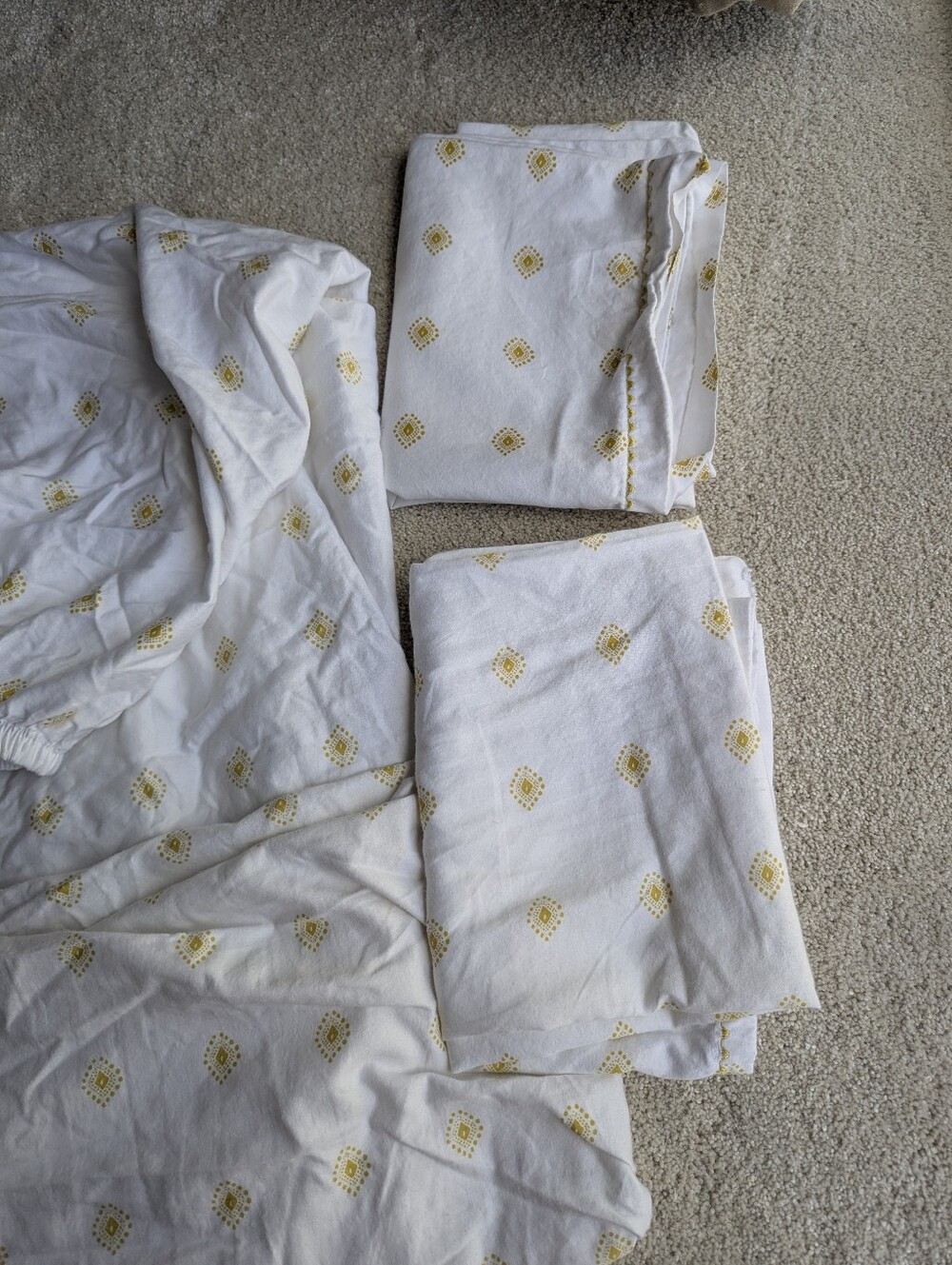 Opalhouse Full Size Fitted Sheet And Pillow Covers